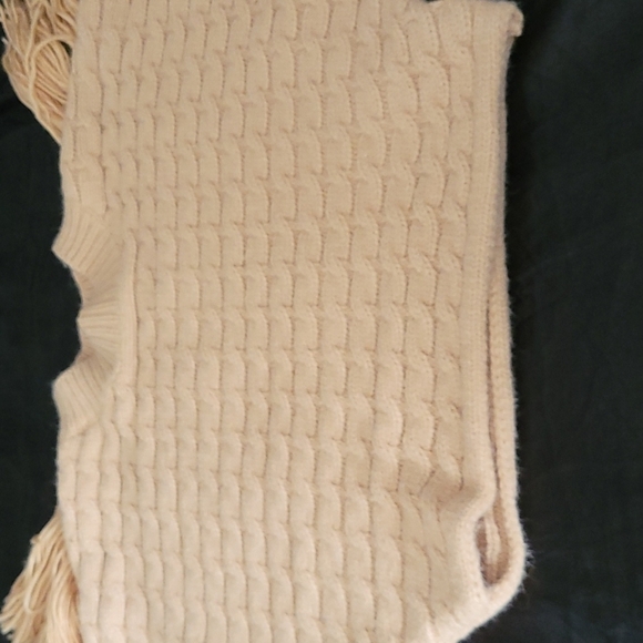 Tan shaggy sleeve sweater - Picture 2 of 4